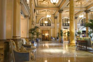 7 Tips to Save on Hotel Contract